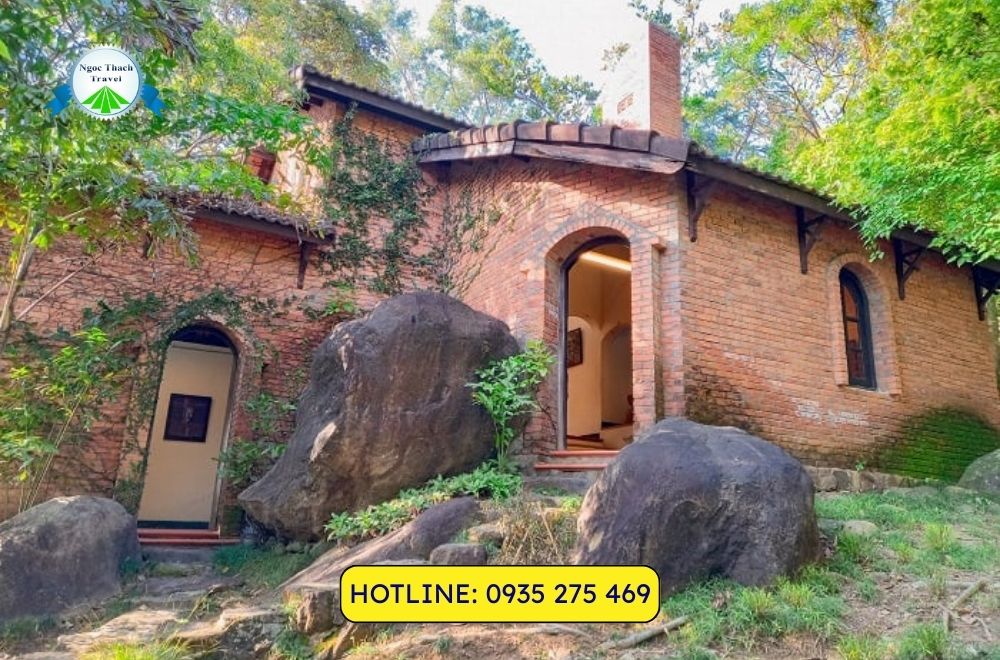 Bảo Tàng Đồng Đình Đà Nẵng nằm ẩn mình giữa thiên nhiên xanh mát