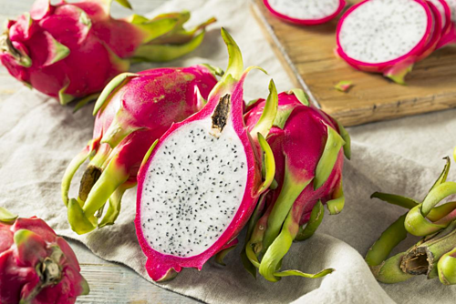 dragon-fruit-on-a-table-155350-4836-1401-1553505888.png