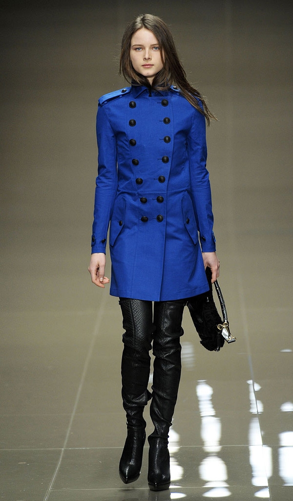 1288758780-Burberry-Fall-2010-1121.jpg