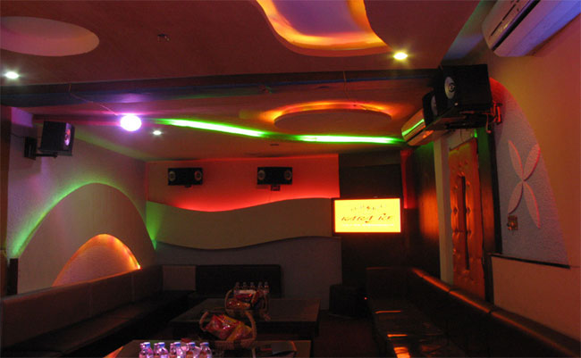 cach-chon-loa-cho-dan-karaoke.jpg