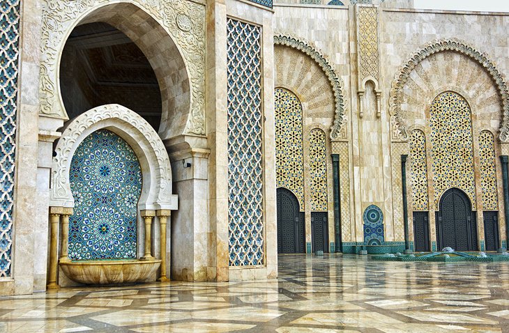 morocco-casablanca-hassan-ii-mosque-interior-detail.jpg