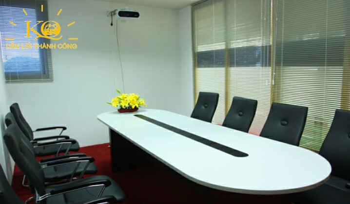 hinh-chup-phong-hop-tai-master-building.jpg