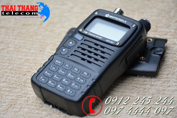 bo-dam-cam-tay-Motorola-GP-301-8.jpg