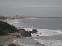 200px-Sau_Beach_in_Vungtau.jpg