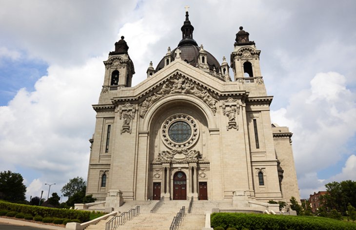 minnesota-st-paul-cathedral-front.jpg