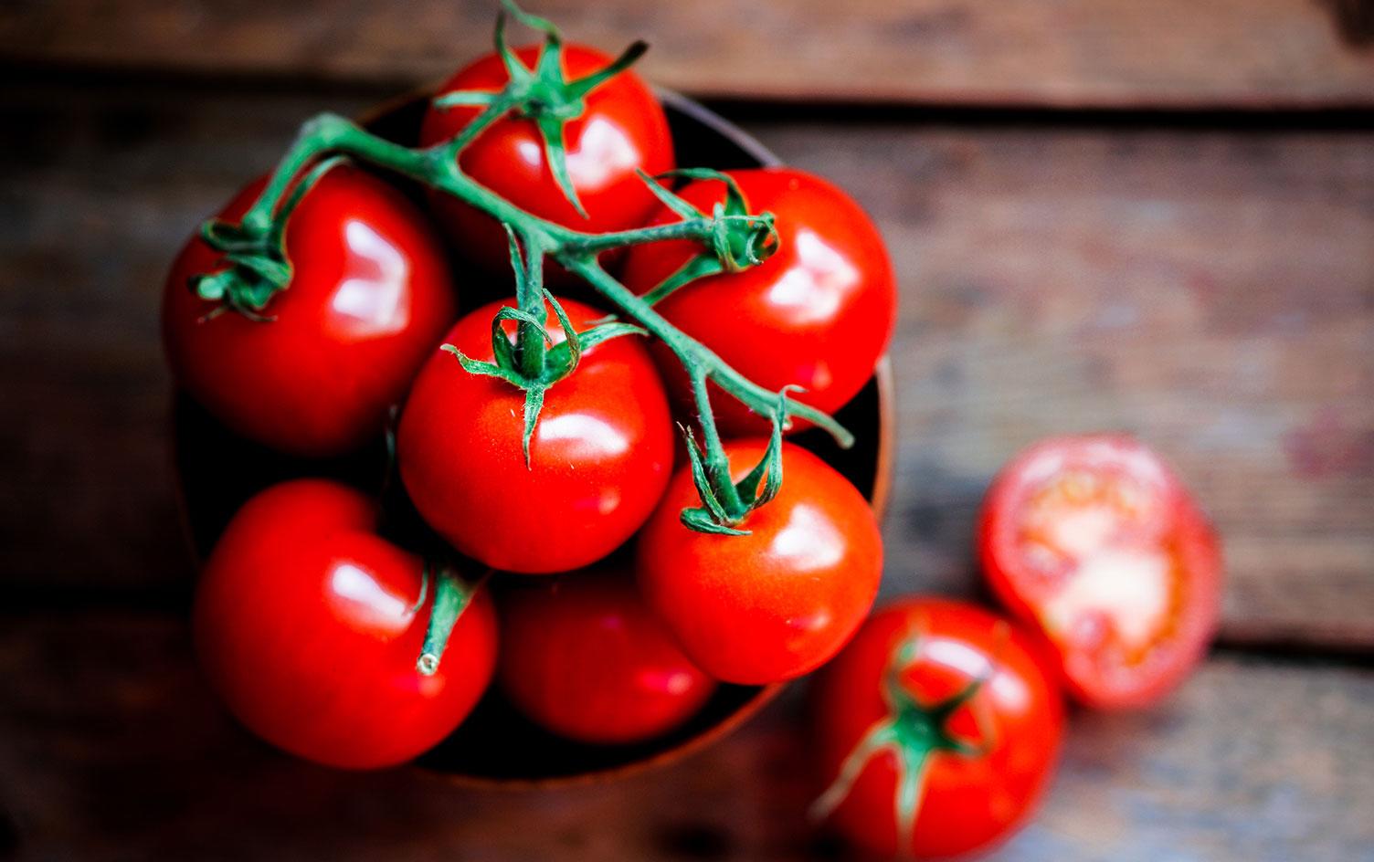 6-nguyen-lieu-ingredient-of-the-week-tomatoes-1516691136-940-width1504height944.jpg