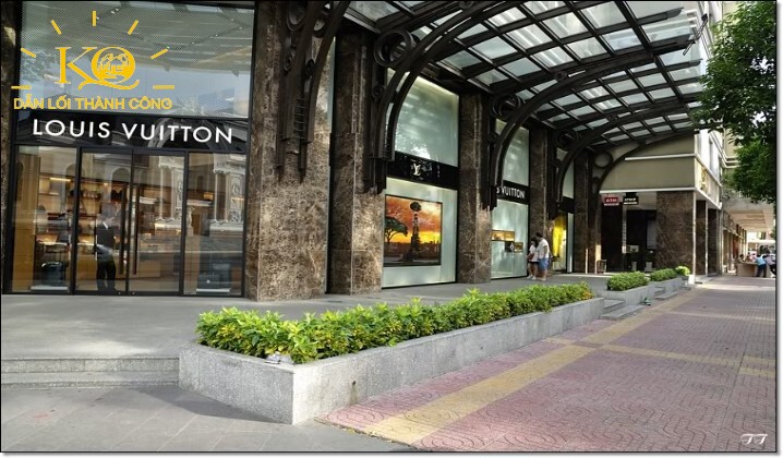 Phía trước tòa nhà hạng a Opera View Phía trước tòa nhà hạng a Opera View