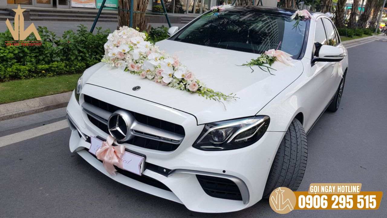 Dịch vụ thuê xe cưới Mercedes C300 chất lượng Dịch vụ thuê xe cưới Mercedes C300 chất lượng